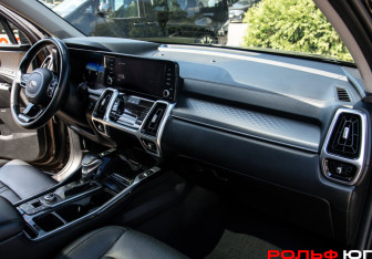 Подержанный автомобиль Kia Sorento 2021 года (7 фото)