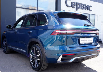 Подержанный автомобиль Geely Monjaro 2023 года (7 фото)