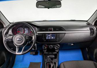 Подержанный автомобиль Kia Rio Sedan 2018 года (14 фото)