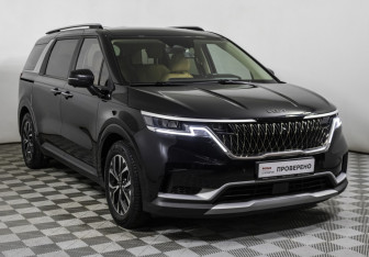 Подержанный автомобиль Kia Carnival 2020 года (3 фото)