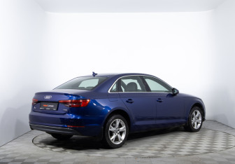 Подержанный автомобиль Audi A4 Sedan 2015 года (5 фото)