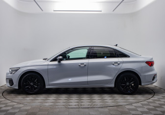 Подержанный автомобиль Audi A3 Sedan 2021 года (2 фото)