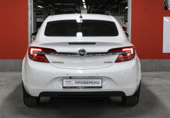 Подержанный автомобиль Opel Insignia Sedan 2014 года (6 фото)