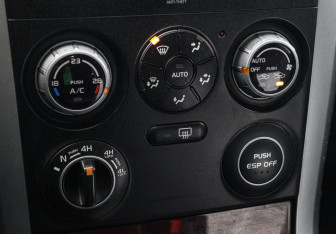 Подержанный автомобиль Suzuki Grand Vitara 2007 года (15 фото)