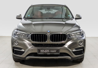 Подержанный автомобиль BMW X6 2018 года (2 фото)