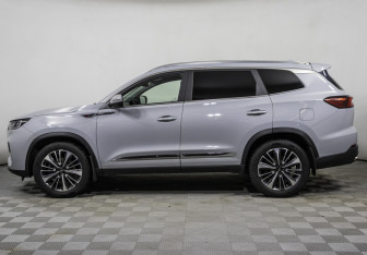 Подержанный автомобиль Chery Tiggo 8 Pro Max 2023 года (8 фото)