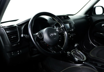 Подержанный автомобиль Kia Soul 2016 года (10 фото)