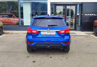 Подержанный автомобиль Mitsubishi ASX 2018 года (6 фото)