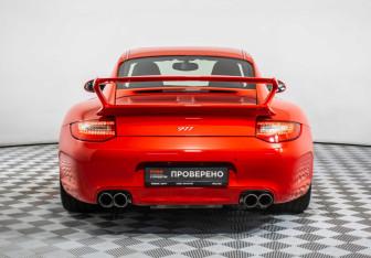 Подержанный автомобиль Porsche 911 Coupe 2010 года (6 фото)