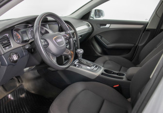 Подержанный автомобиль Audi A4 Sedan 2013 года (10 фото)
