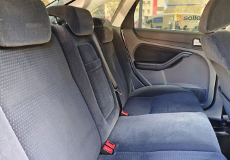 Подержанный автомобиль Ford Focus Hatchback 2007 года (11 фото)