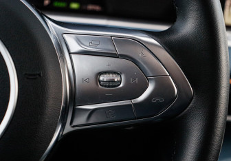 Подержанный автомобиль Voyah Free 2021 года (27 фото)