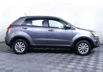 Подержанный автомобиль SsangYong Actyon 2014 года (4 фото)