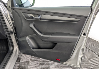 Подержанный автомобиль Skoda Karoq 2021 года (24 фото)