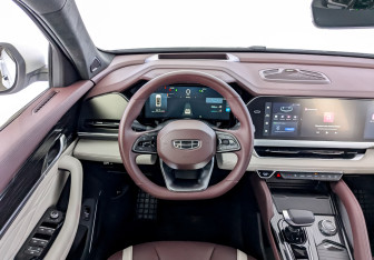 Подержанный автомобиль Geely Monjaro 2023 года (22 фото)