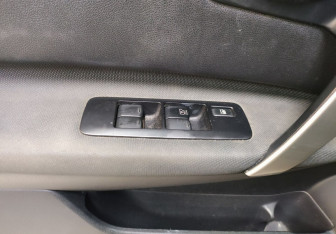 Подержанный автомобиль Nissan Qashqai 2009 года (17 фото)