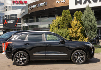 Подержанный автомобиль Haval Jolion 2021 года (3 фото)
