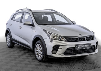 Подержанный автомобиль Kia Rio Hatchback 2021 года (3 фото)