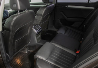 Подержанный автомобиль Skoda Superb Liftback 2017 года (11 фото)