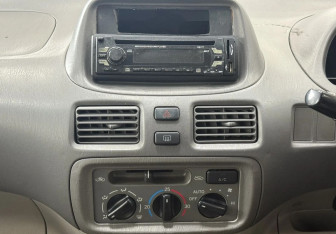Подержанный автомобиль Toyota Corolla Spacio 1998 года (15 фото)
