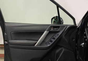 Подержанный автомобиль Subaru Forester Suv 2014 года (17 фото)