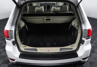 Подержанный автомобиль Jeep Grand Cherokee 2013 года (10 фото)