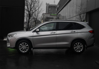 Подержанный автомобиль Haval M6 2023 года (8 фото)