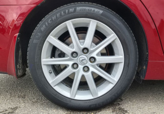 Подержанный автомобиль Lexus GS 2007 года (10 фото)