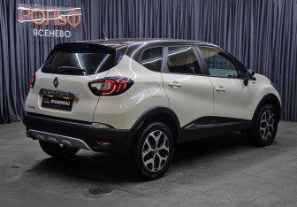 Подержанный автомобиль Renault Kaptur 2018 года (5 фото)