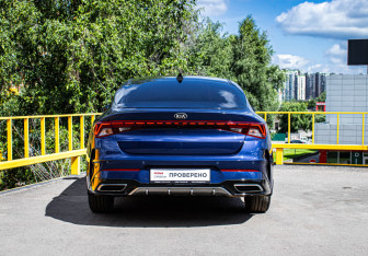 Подержанный автомобиль Kia K5 2021 года (6 фото)
