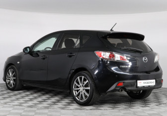 Подержанный автомобиль Mazda 3 Hatchback 2010 года (4 фото)