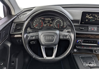 Подержанный автомобиль Audi Q5 2017 года (22 фото)