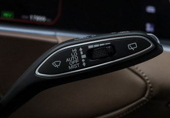 Подержанный автомобиль Voyah Free 2022 года (18 фото)