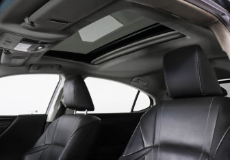 Подержанный автомобиль Lexus ES 2019 года (17 фото)