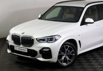 Подержанный автомобиль BMW X5 2020 года (27 фото)