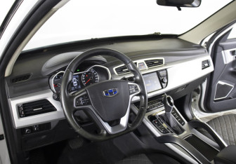 Подержанный автомобиль Geely Atlas 2018 года (12 фото)