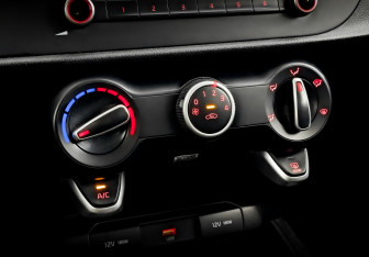 Подержанный автомобиль Kia Rio Hatchback 2021 года (25 фото)