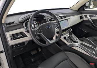 Подержанный автомобиль Geely Atlas 2021 года (17 фото)