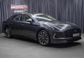 Подержанный автомобиль Hyundai Sonata 2022 года (3 фото)