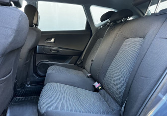 Подержанный автомобиль Kia Ceed Wagon 2008 года (11 фото)