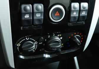 Подержанный автомобиль LADA (ВАЗ) Largus Wagon 2017 года (14 фото)