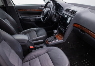 Подержанный автомобиль Skoda Octavia Wagon 2009 года (9 фото)