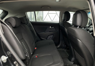 Подержанный автомобиль Kia Sportage 2011 года (21 фото)