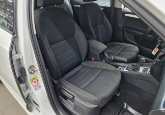 Подержанный автомобиль Skoda Octavia Liftback 2020 года (18 фото)