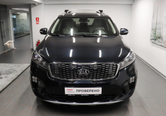 Подержанный автомобиль Kia Sorento 2018 года (2 фото)