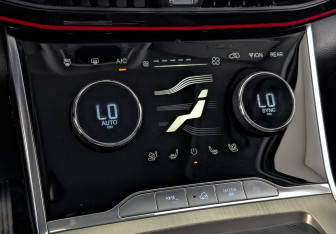 Подержанный автомобиль Exeed VX 2022 года (27 фото)