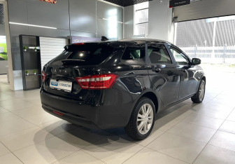 Подержанный автомобиль LADA (ВАЗ) Vesta Wagon 2019 года (4 фото)