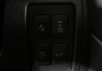 Подержанный автомобиль Toyota Land Cruiser Suv 2019 года (18 фото)