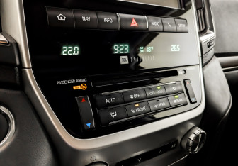 Подержанный автомобиль Toyota Land Cruiser Suv 2019 года (28 фото)