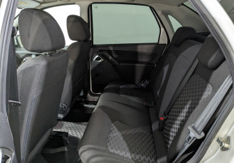 Подержанный автомобиль LADA (ВАЗ) Granta Sedan 2023 года (18 фото)